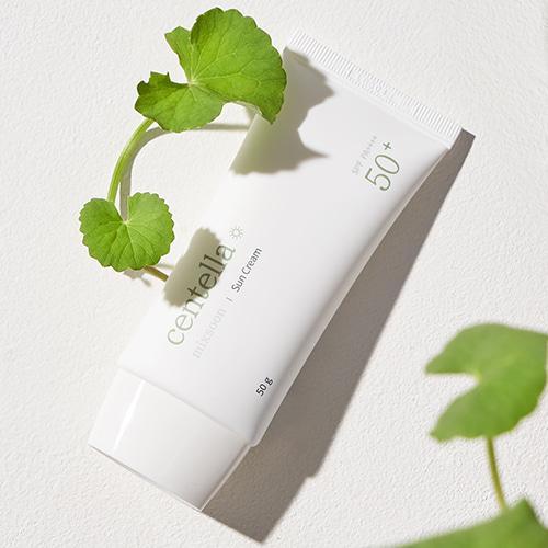 Mixsoon - Centella Suncream SPF 50+ PA++++ (Protezione Solare Calmante)